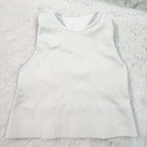 GILLY HICKS Spandex Crop Tank